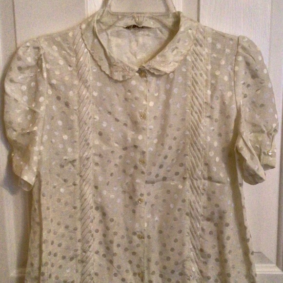 Vintage Button Top with Scalloped Collar - Picture 1 of 6